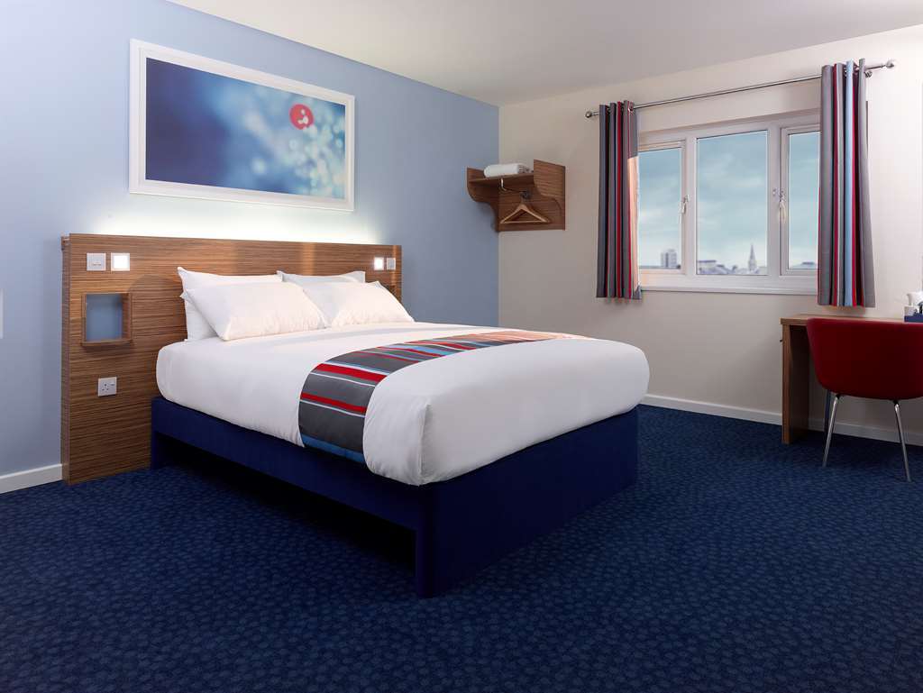 Travelodge Lutterworth レスター 部屋 写真
